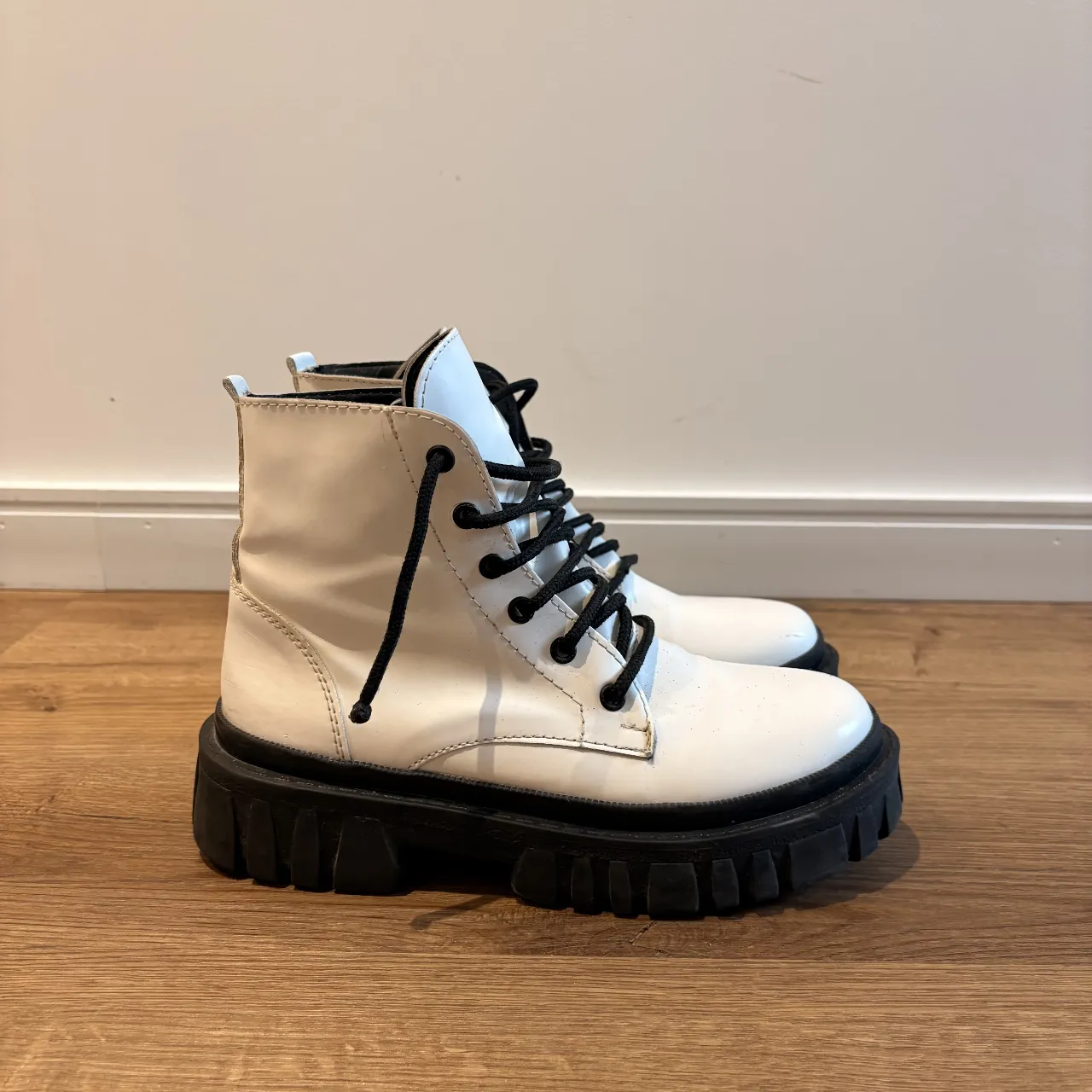 Borcegos Ricky Sarkany - imagen 1