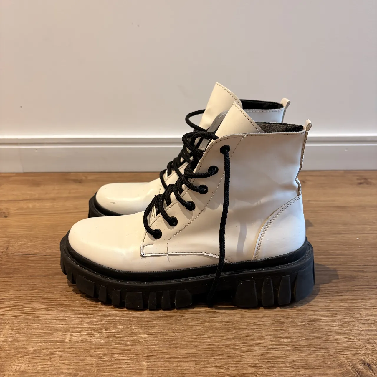 Borcegos Ricky Sarkany - imagen 3