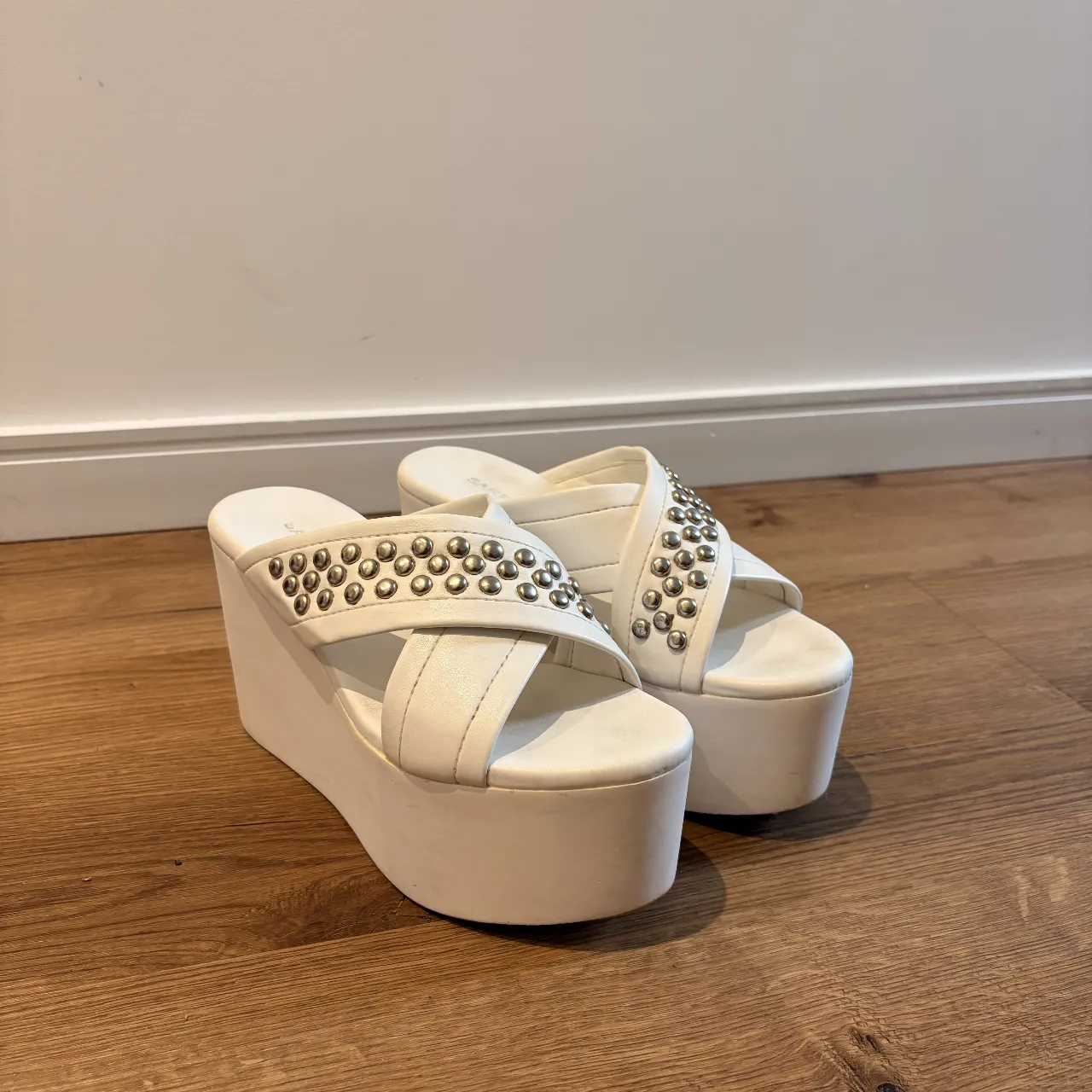 Zuecos Ricky Sarkany - imagen 2