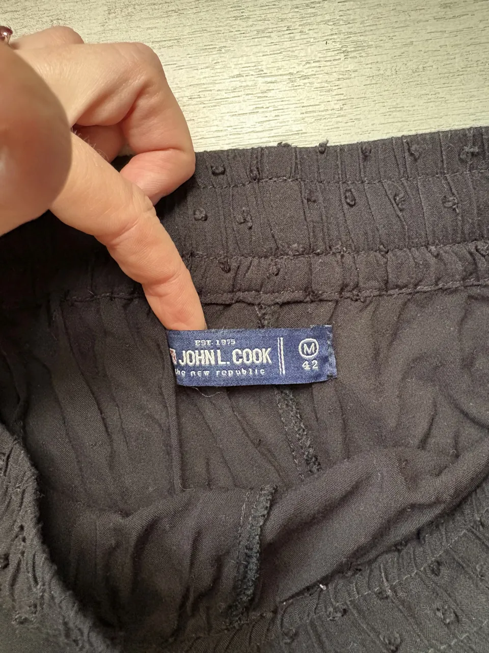 Short JOHN L. COOK - Vista 2