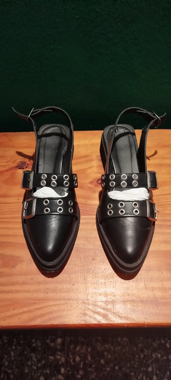 Sandalias A ≠ - imagen 1