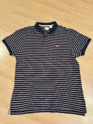 Levi's