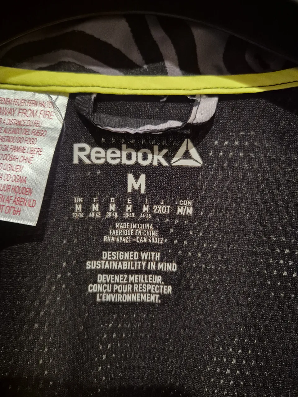 Campera Reebok - imagen 3