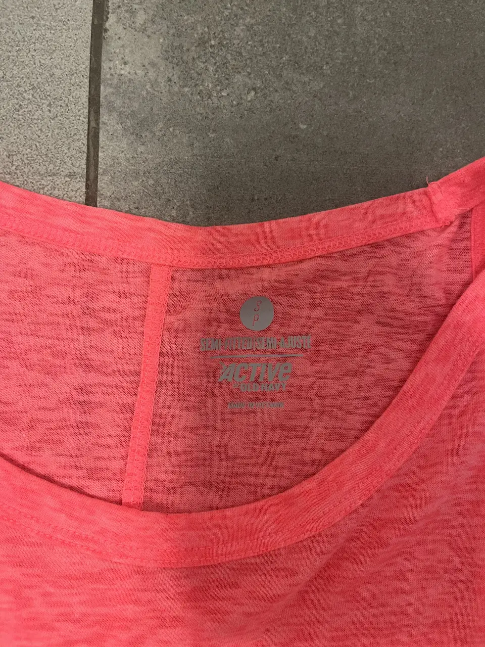 Musculosa Old Navy miniatura 2