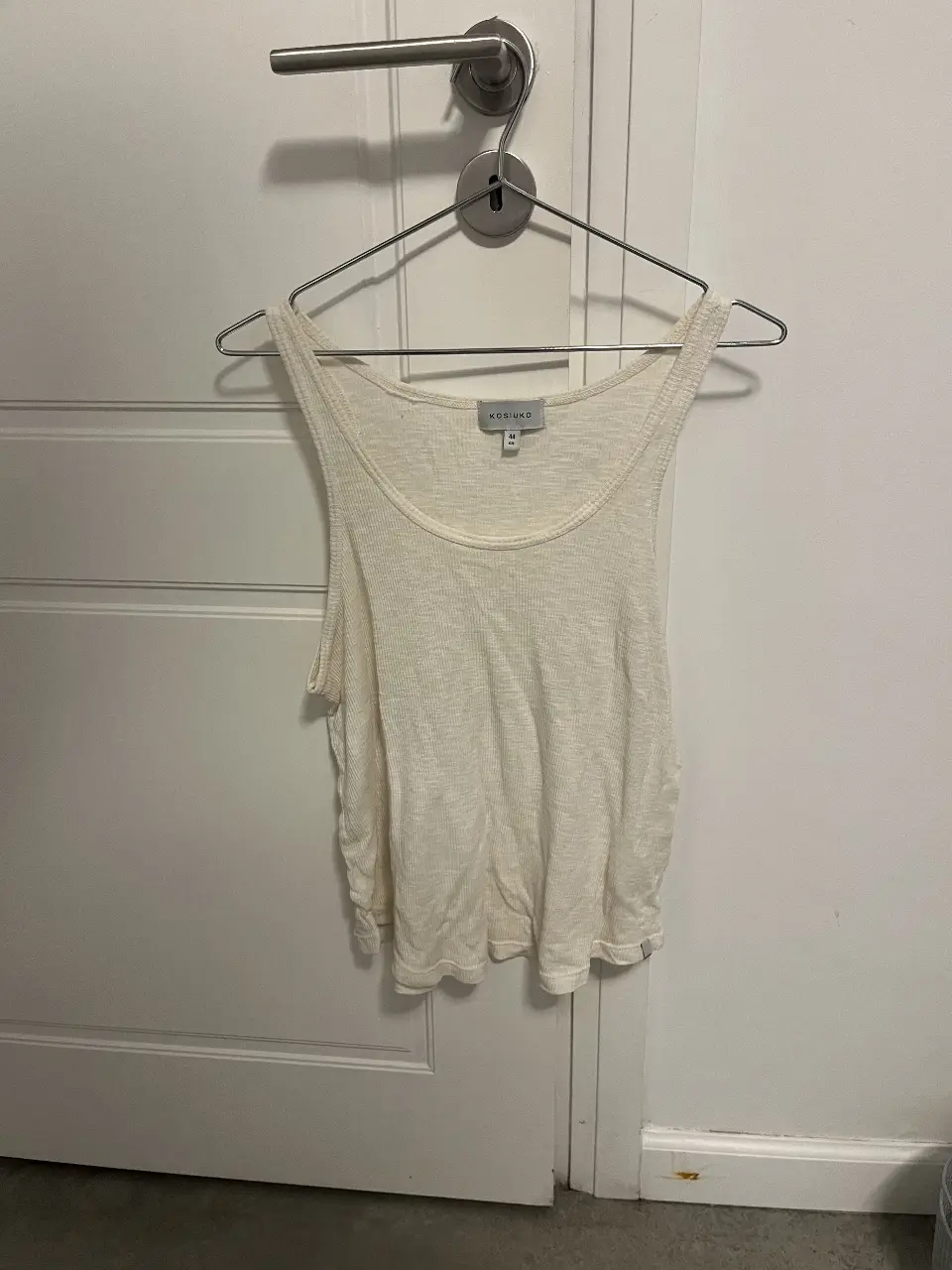 Musculosa Kosiuko - imagen 1