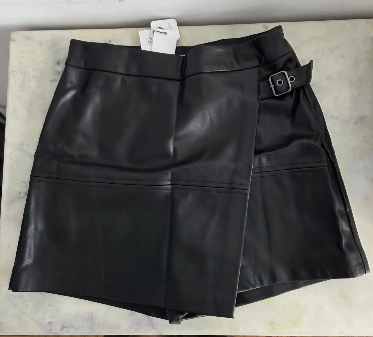 Short Opposite - imagen 1