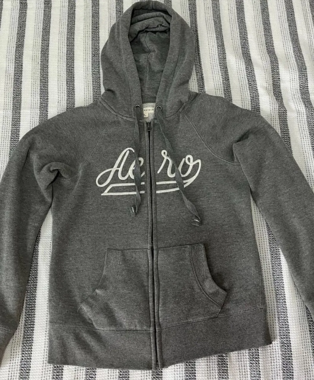 Buzo Aéropostale - imagen 1
