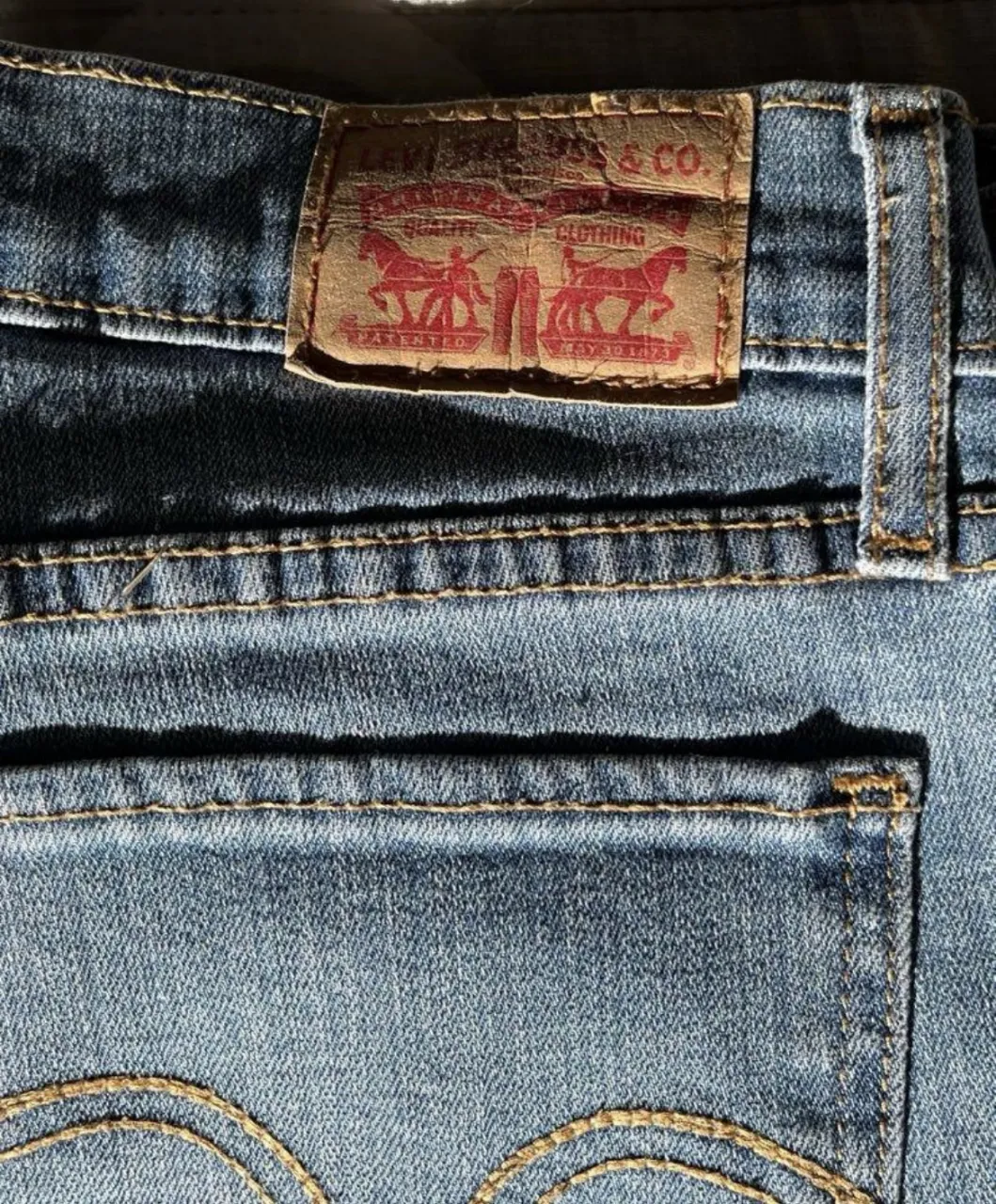 Jean Levi's - imagen 6