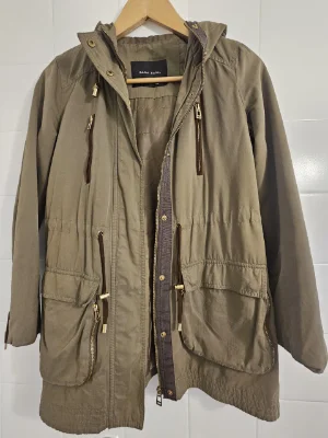 Zara Basic