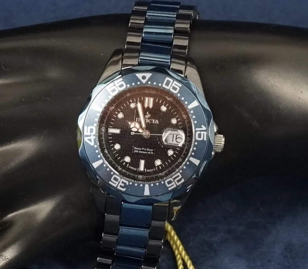 Reloj Invicta miniatura 5