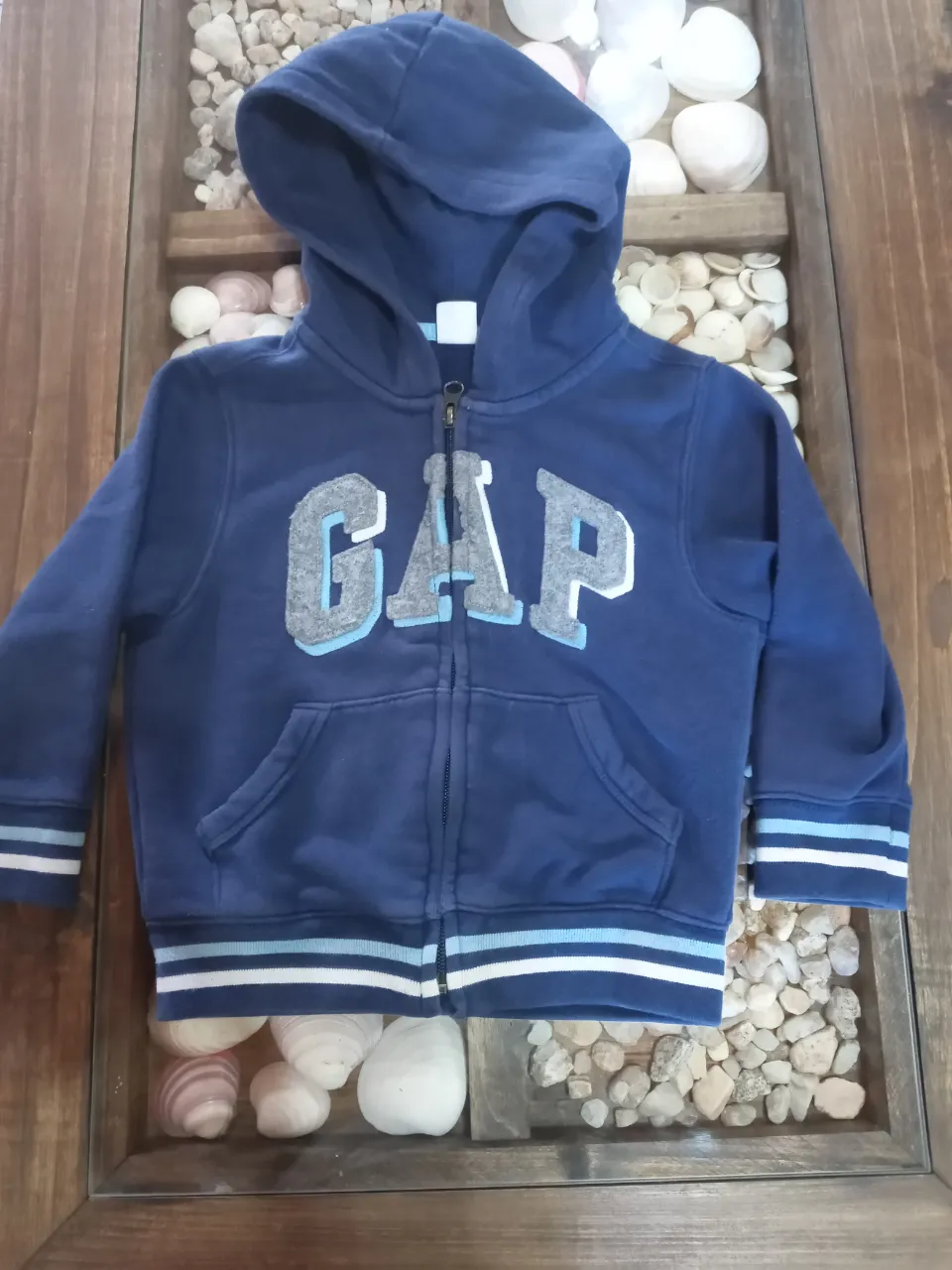 Buzo GAP - imagen 1