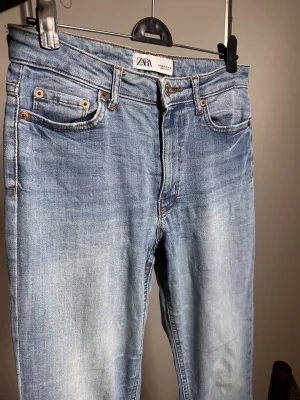 Zara · Talle EU 36