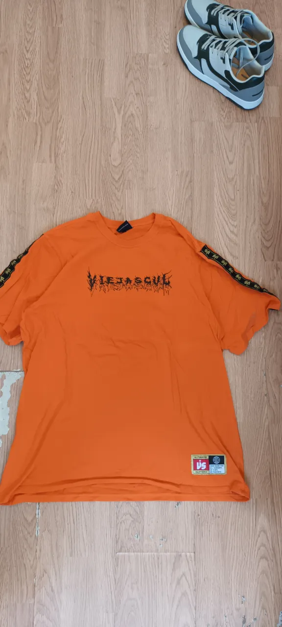 Remera Vieja scul - imagen 1