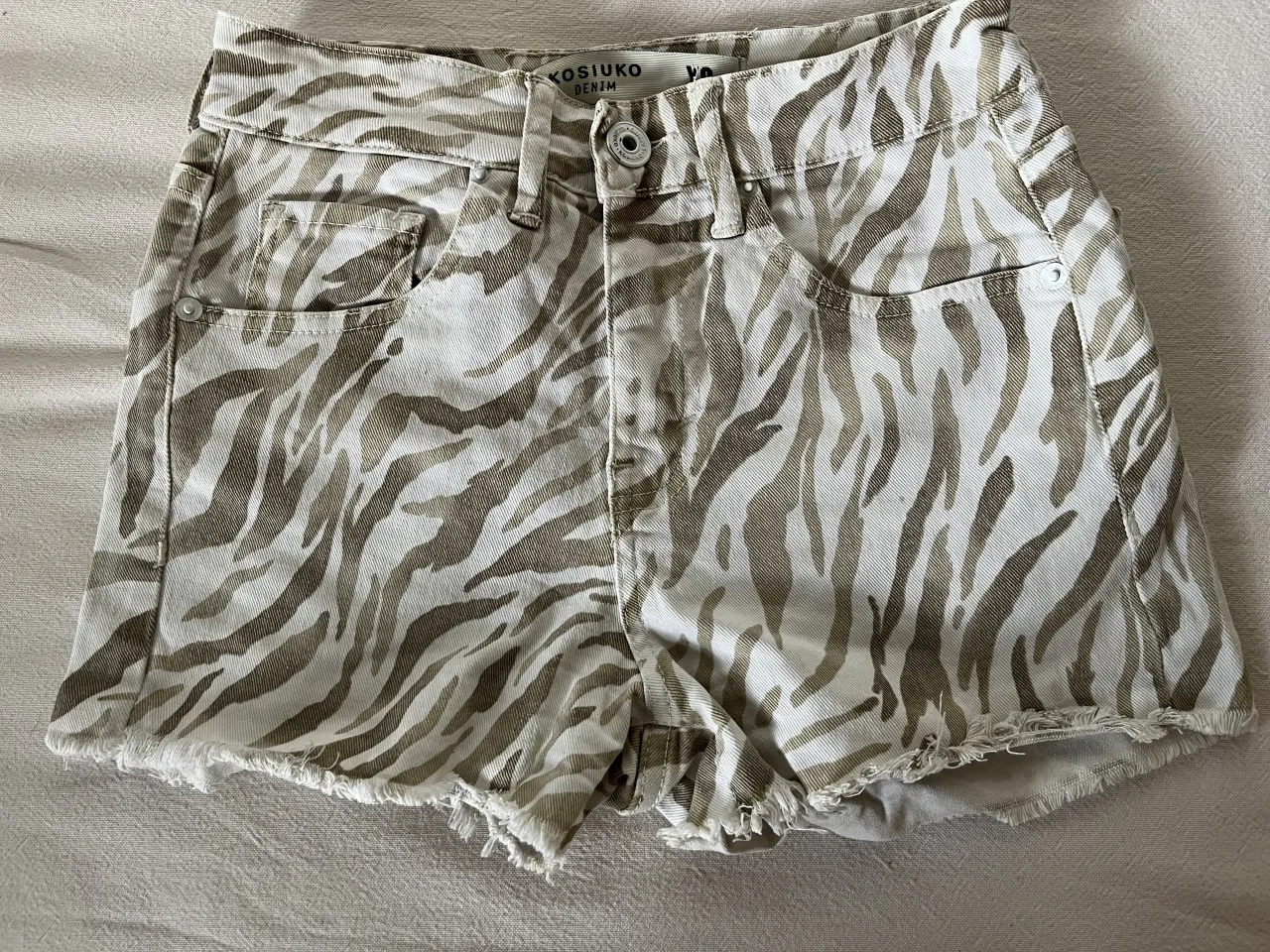 Short Kosiuko - imagen 1