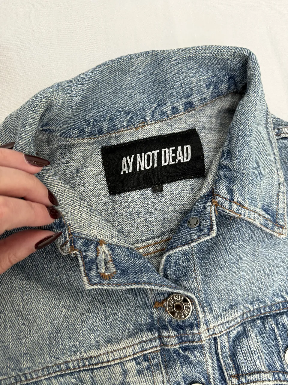 Campera Ay Not Dead - imagen 2