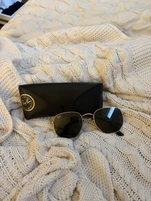 Ray-Ban