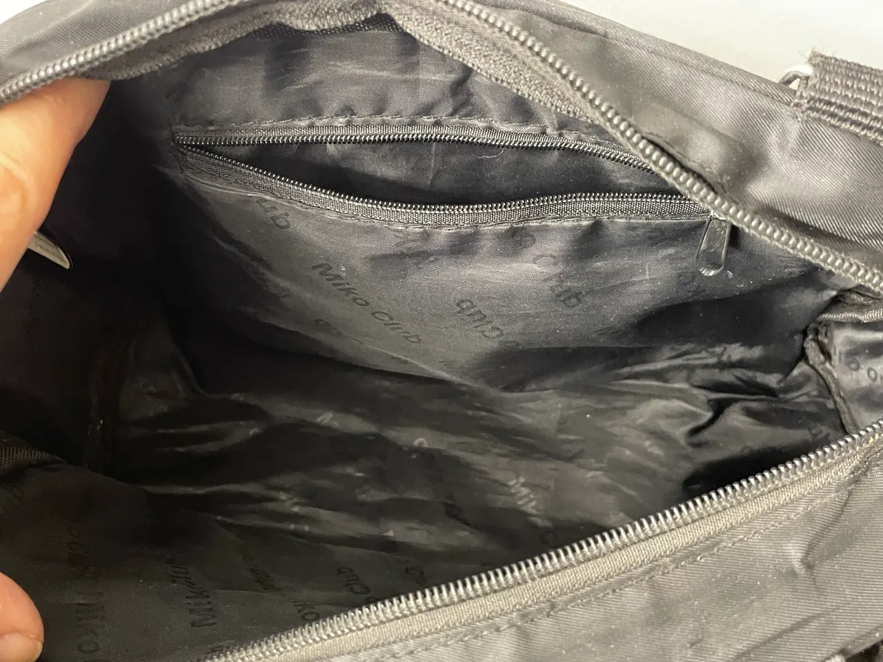 Cartera A ≠ - imagen 4