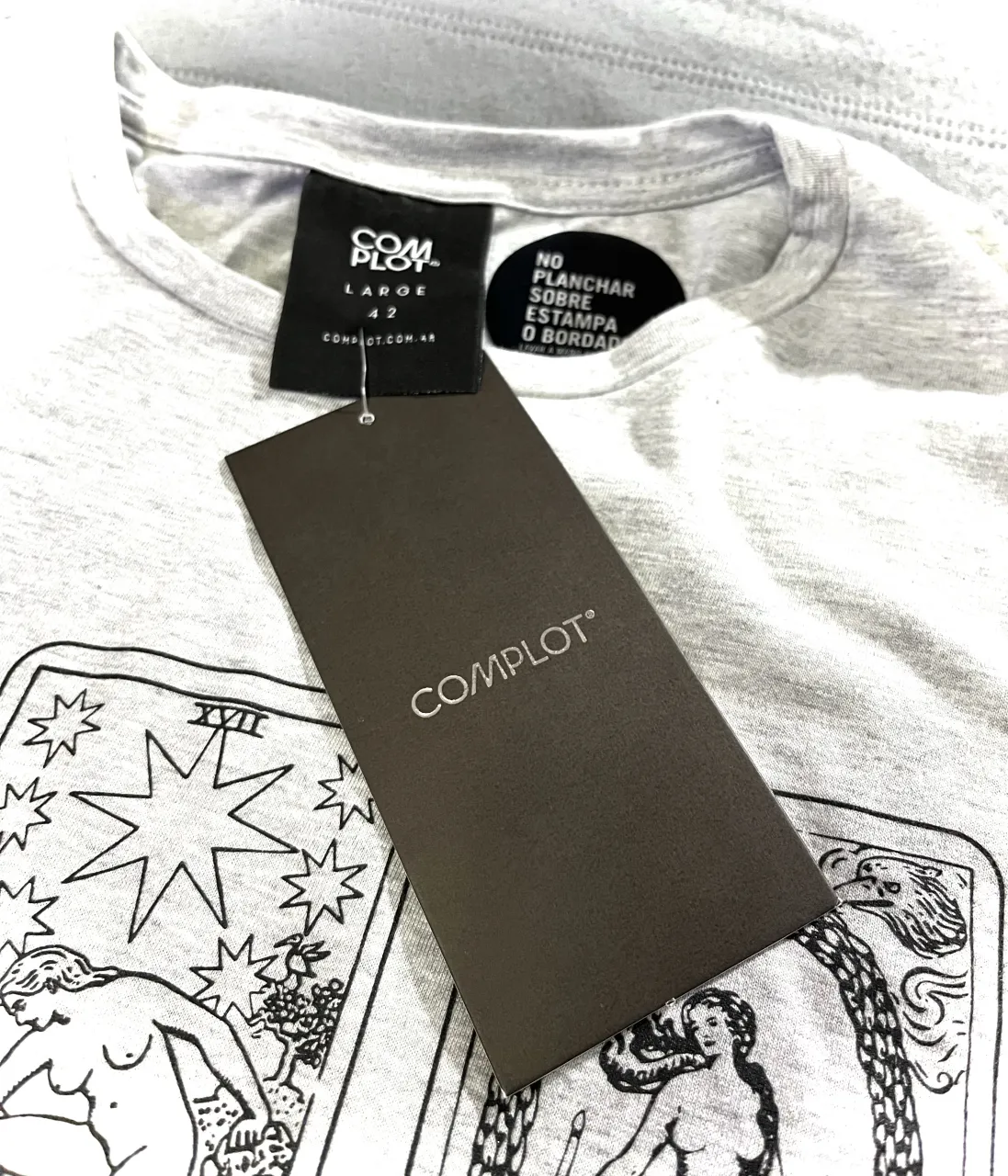 Remera Complot - imagen 2