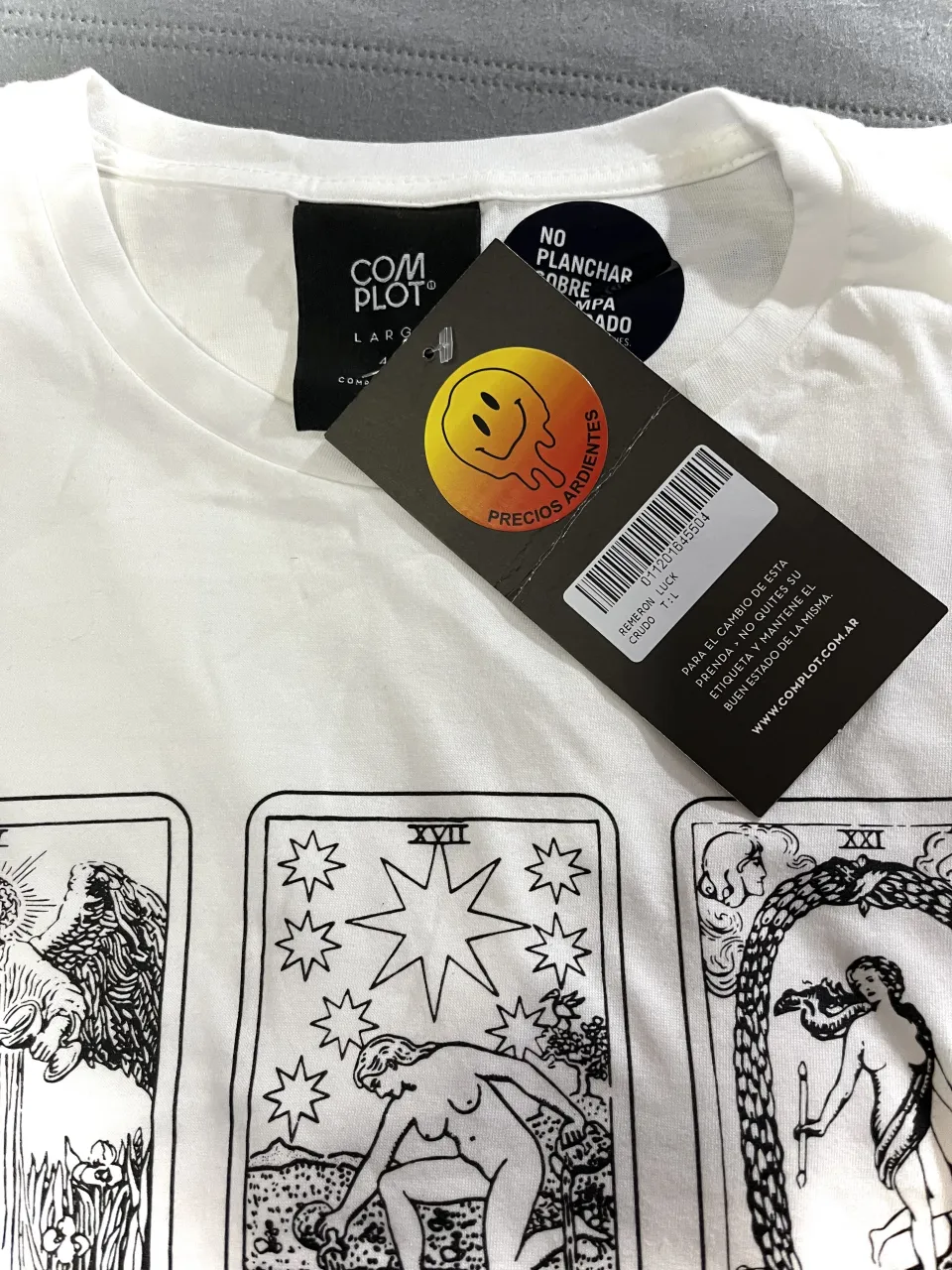Remera Complot - imagen 3