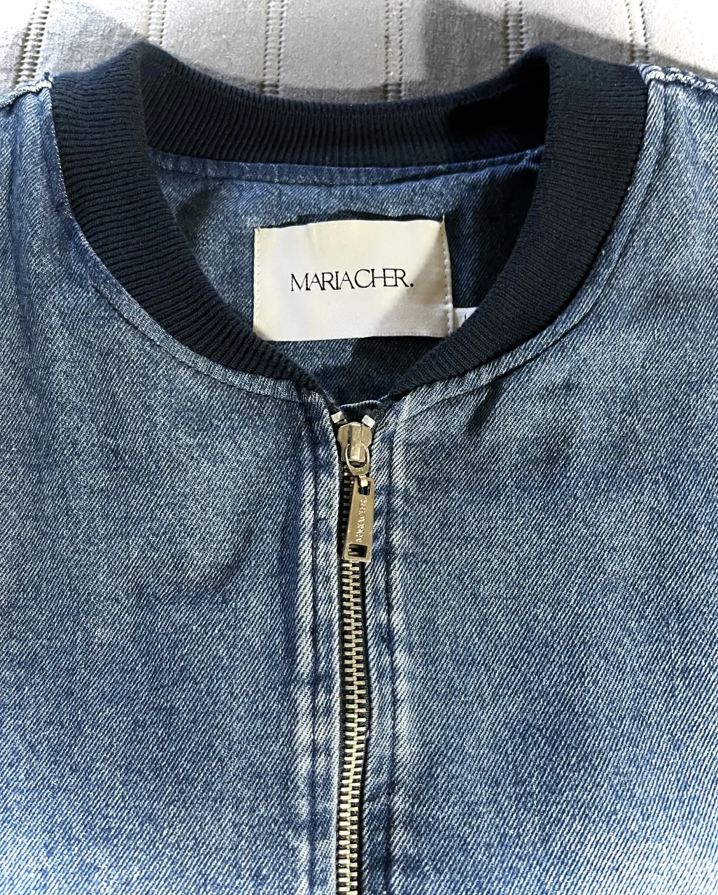 Campera Maria Cher - Vista 2