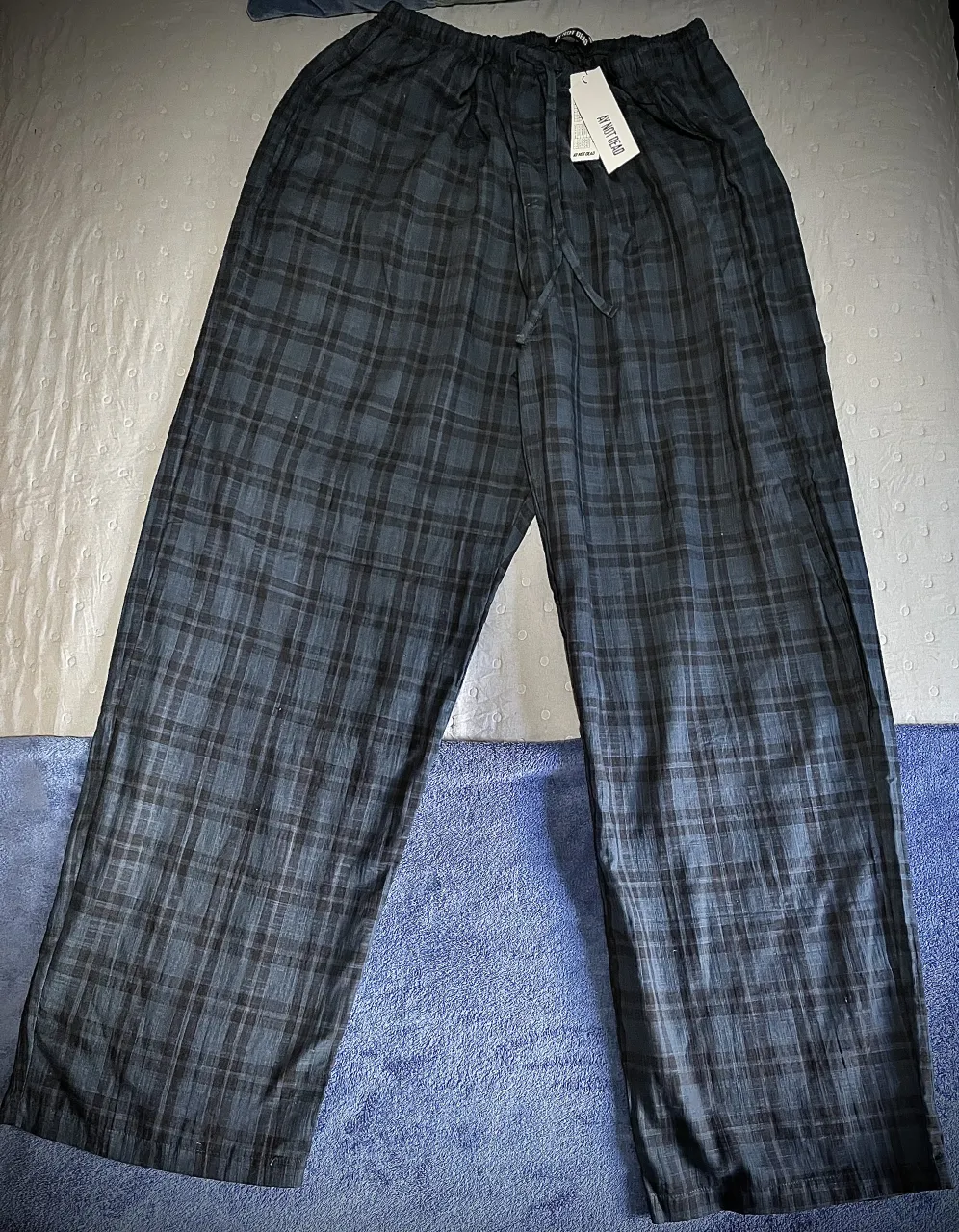 Pantalón Ay Not Dead