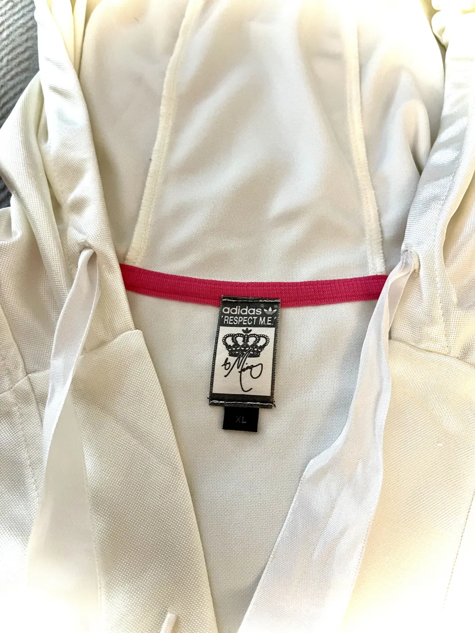 Buzo adidas - Vista 4