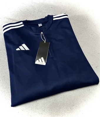 adidas · Talle L