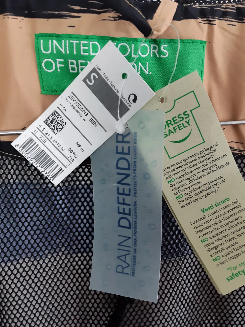 Rompeviento United Colors of Benetton - imagen 5