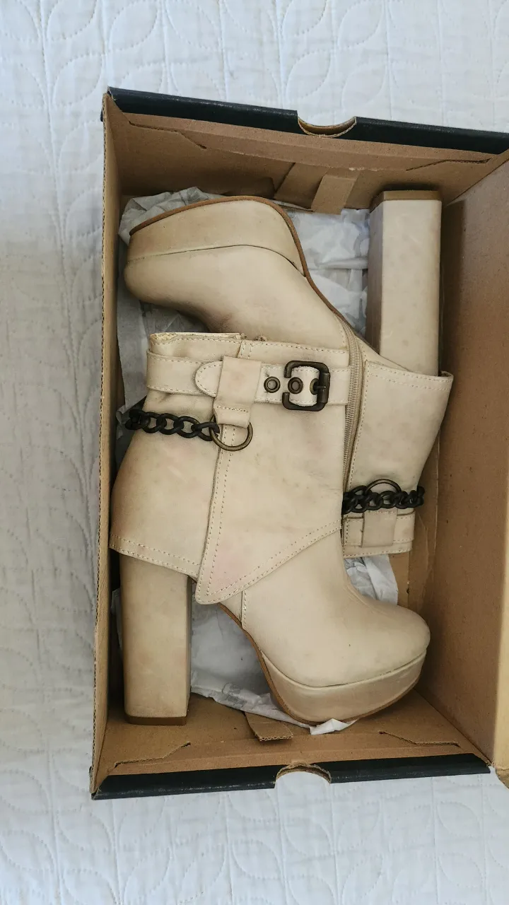 Borcegos Lola roca - Vista 7