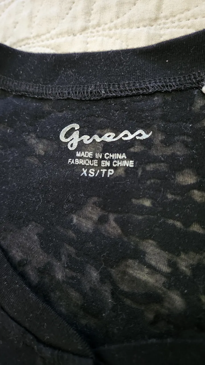 Remera GUESS - imagen 2