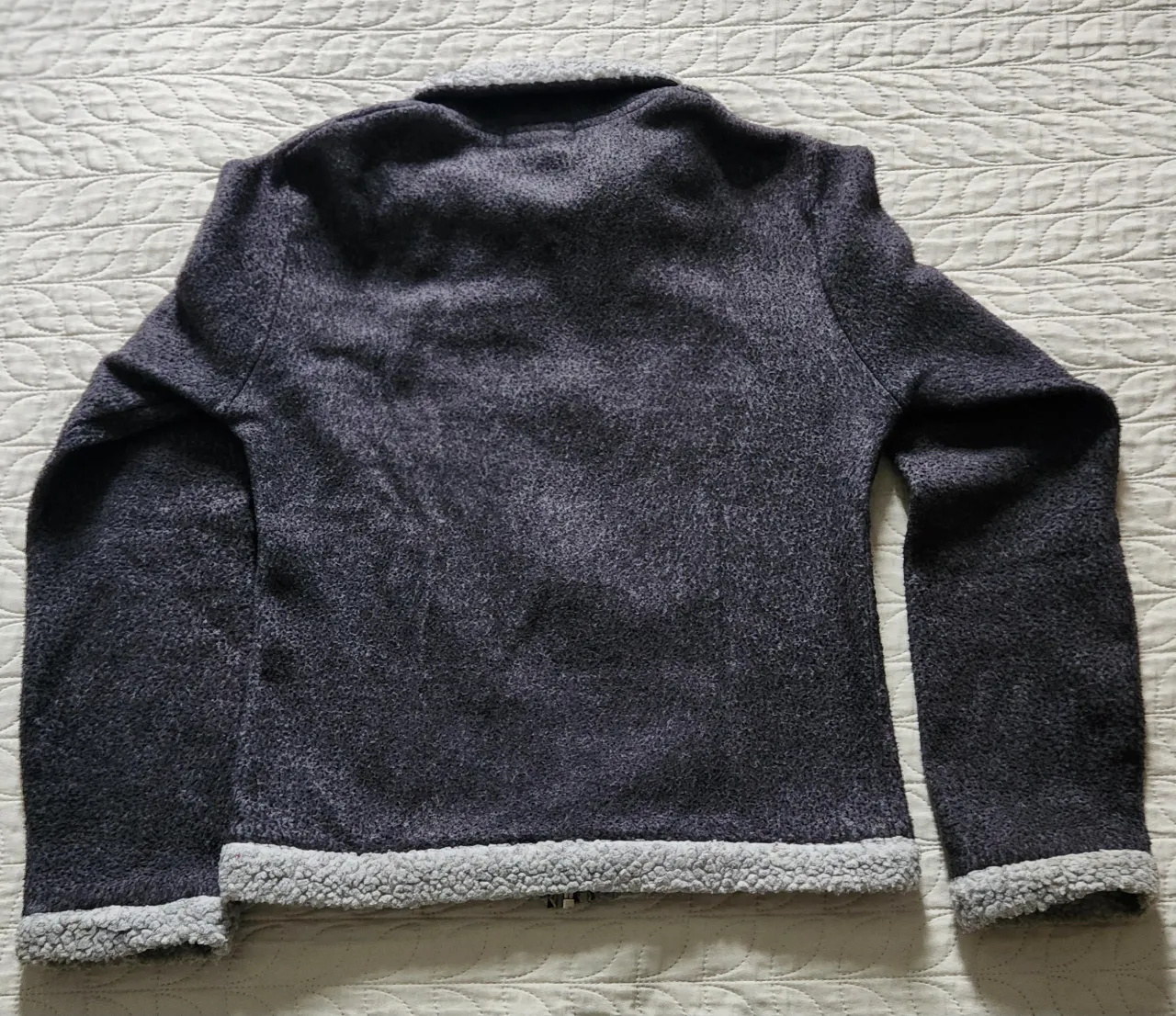 Campera Admit One - Vista 3