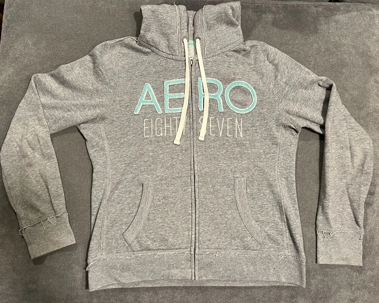Buzo Aéropostale - imagen 1