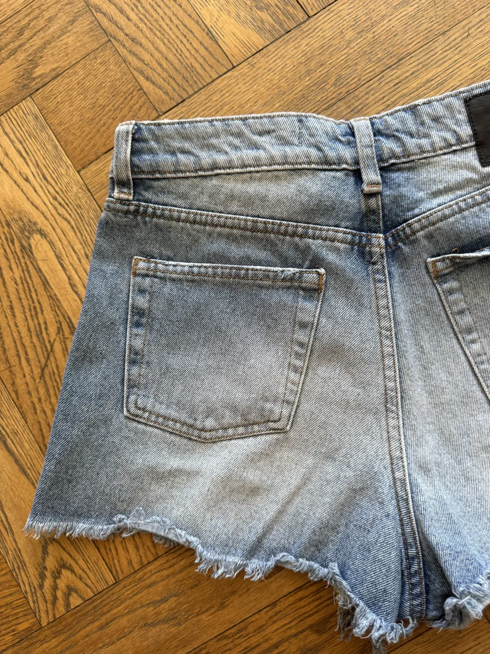 Short Kosiuko - Vista 2