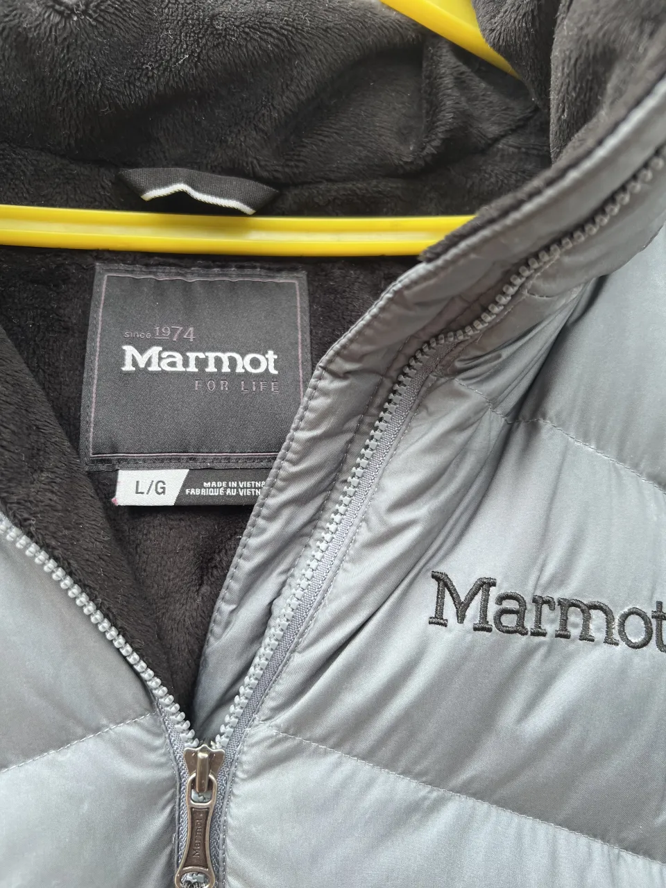 Campera Marmot - Vista 3