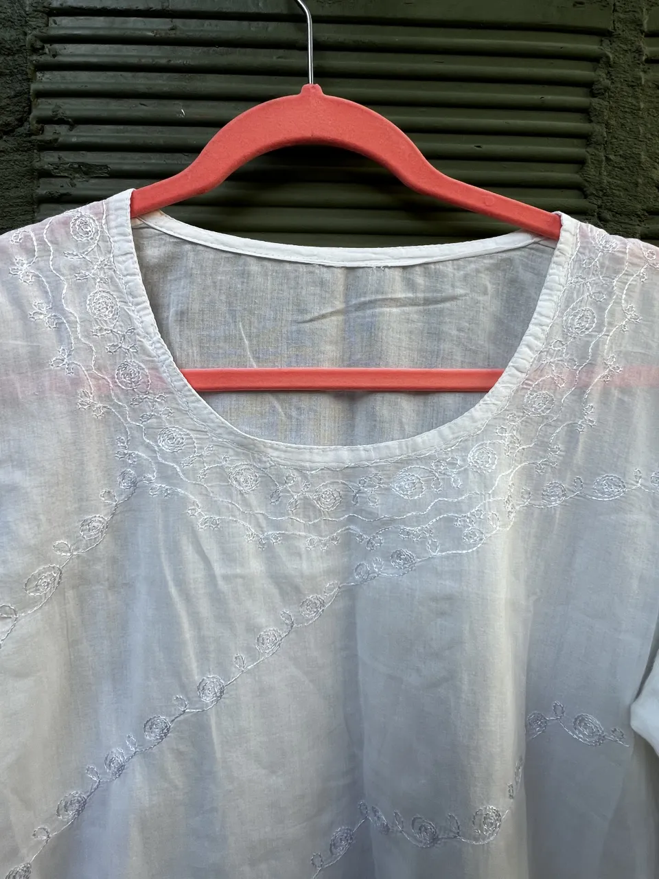 Remera A ≠ - imagen 2
