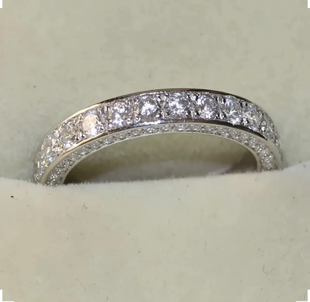 Anillo A ≠ - imagen 2