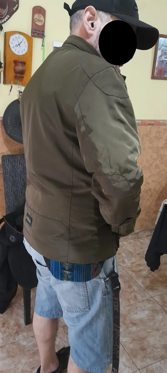 Campera Etiqueta Negra - Vista 3