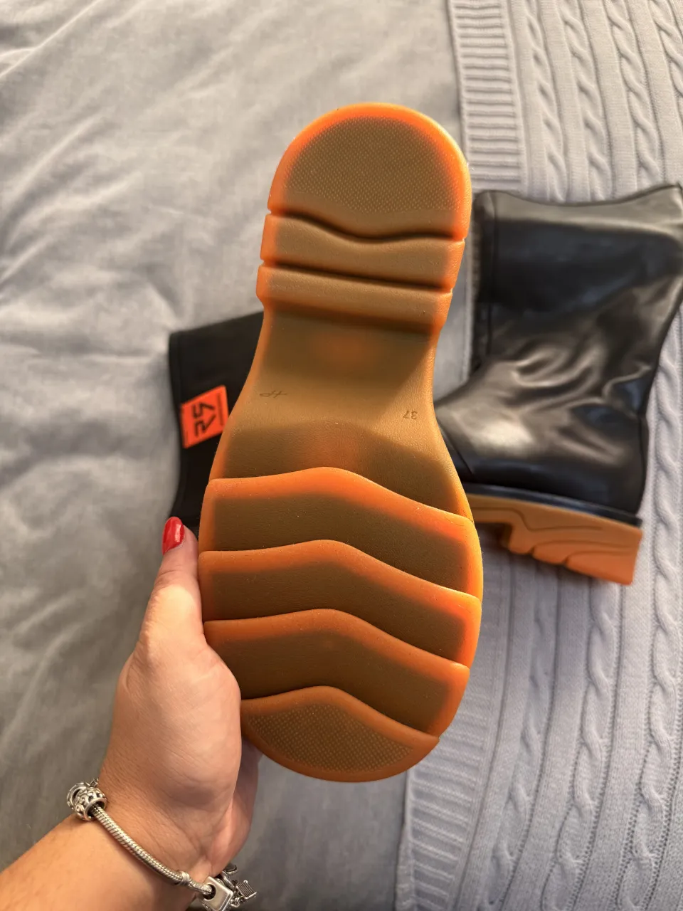 Borcegos Sarkany - imagen 2