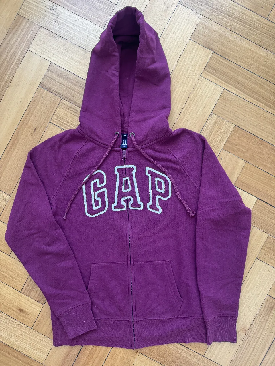 Buzo GAP - imagen 1