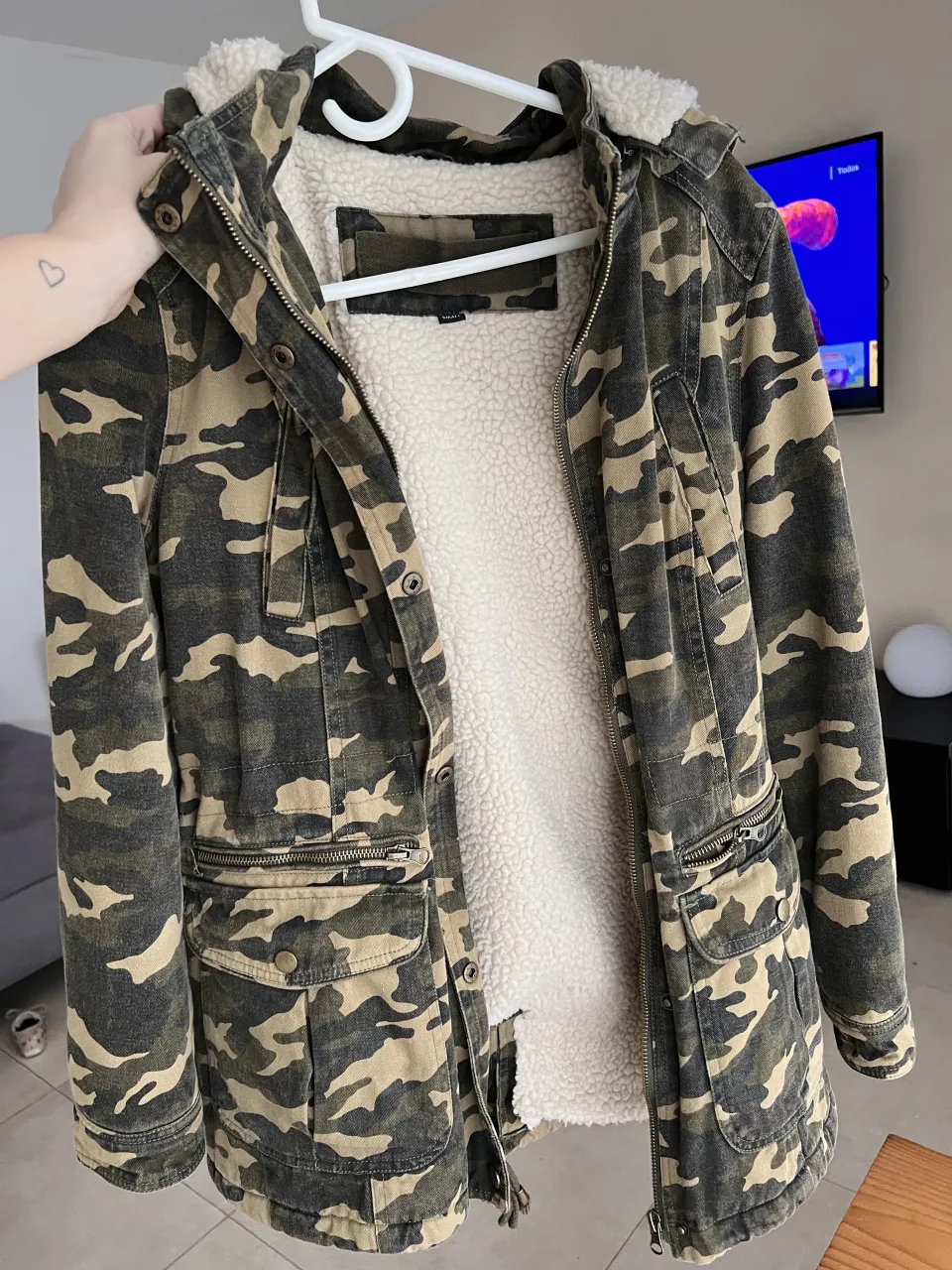 Campera A ≠ - imagen 1