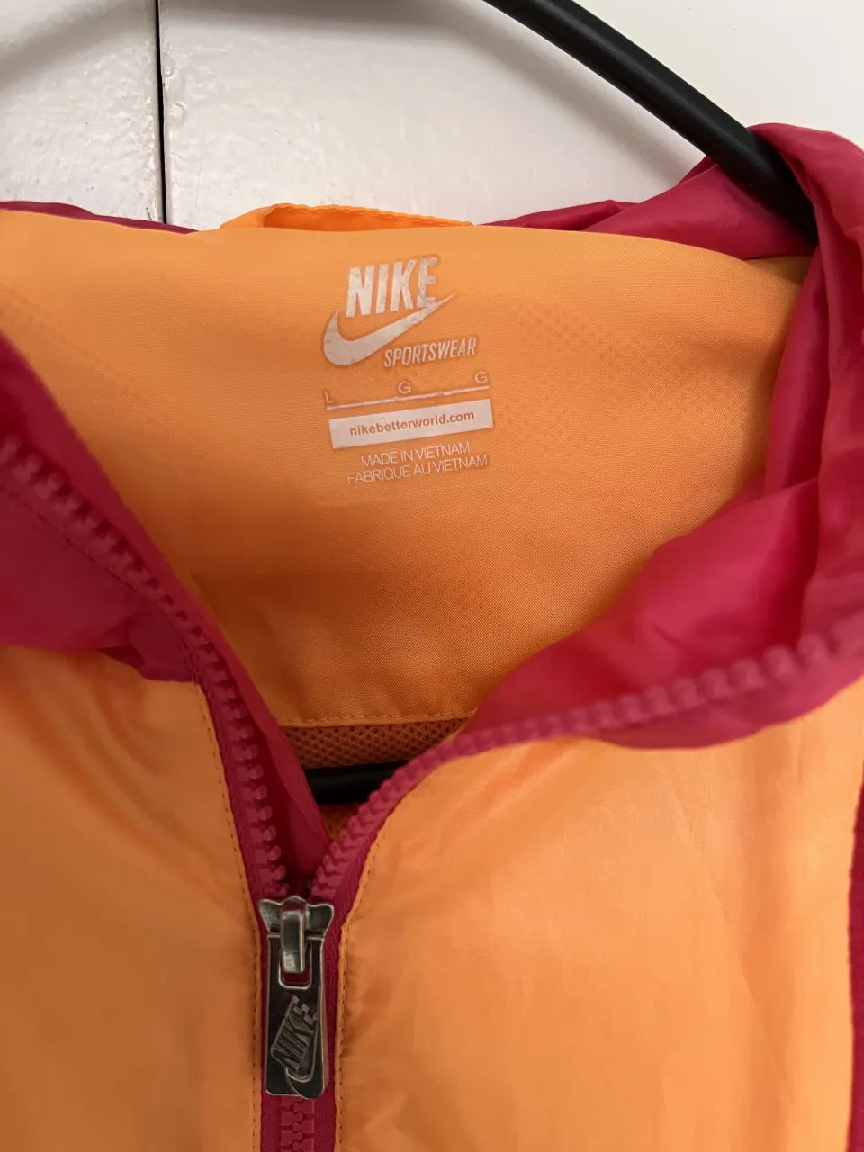 Campera Nike - Vista 3
