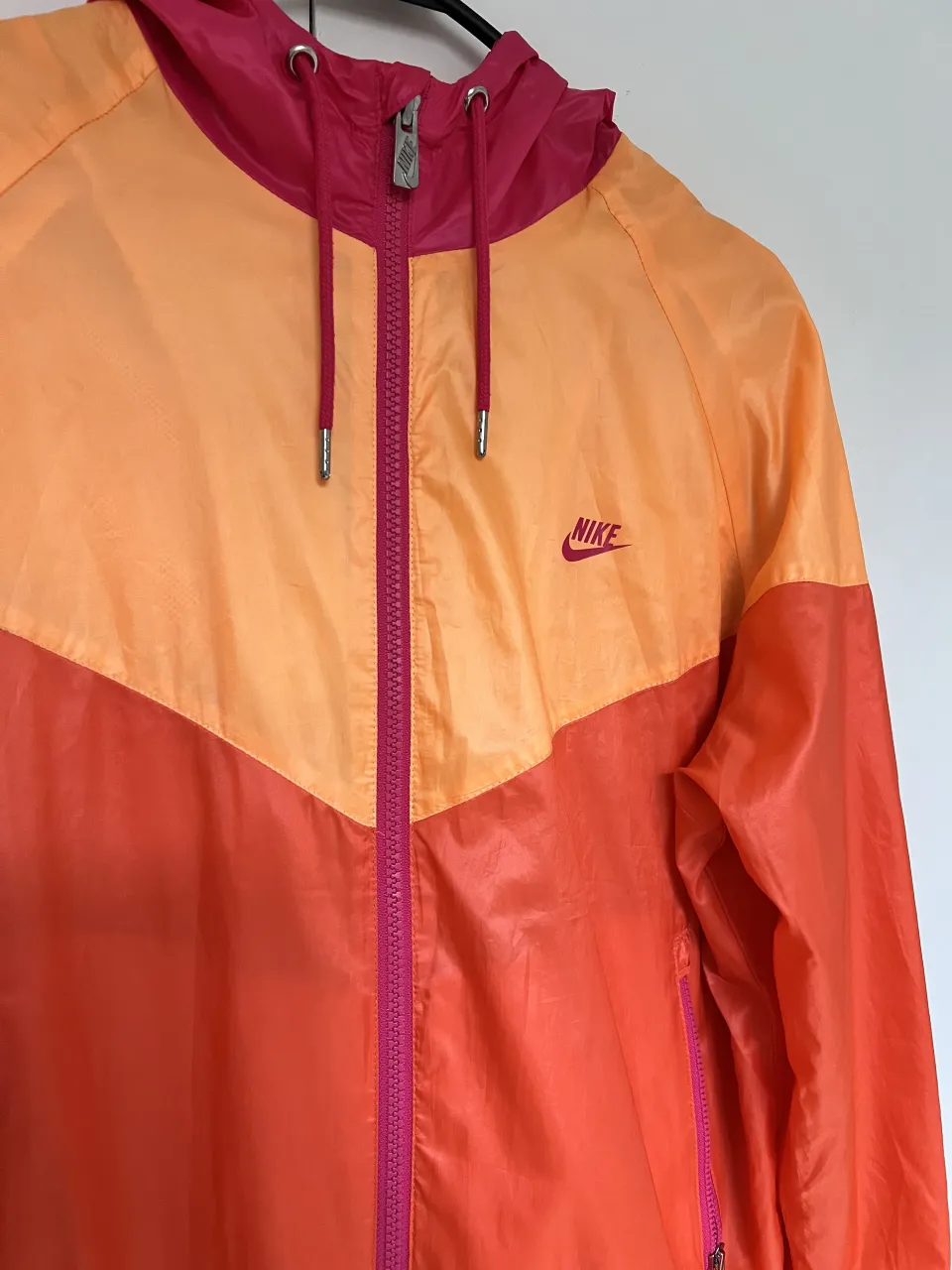 Campera Nike - Vista 2