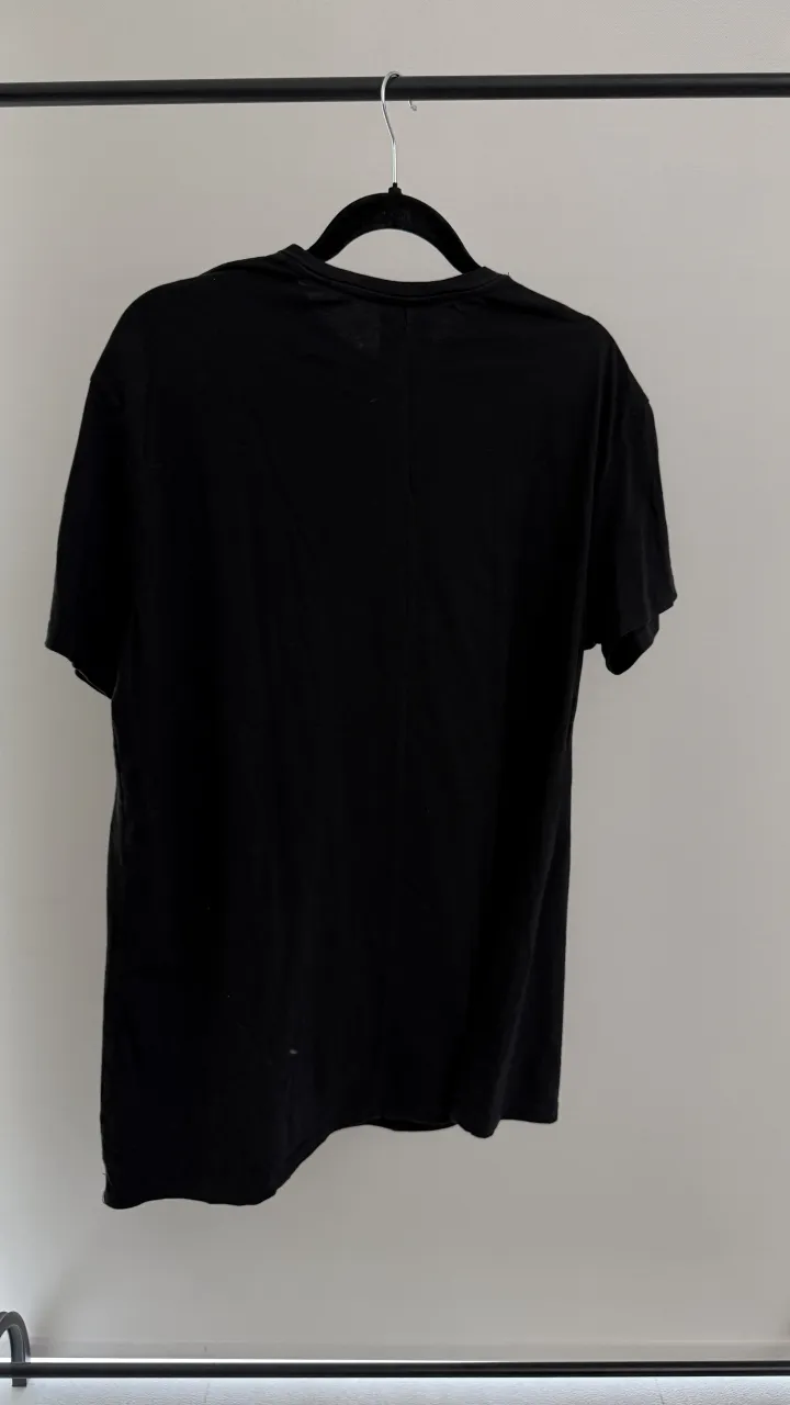Remera Complot - imagen 2