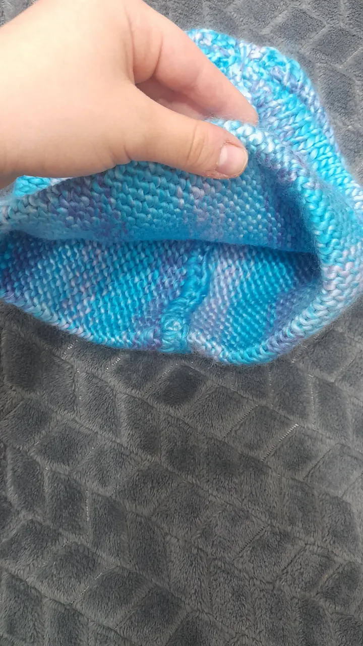 Gorra y gorro Hecho a mano - imagen 2