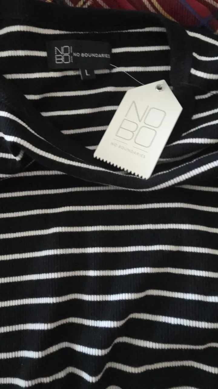Remera No Boundaries - imagen 3