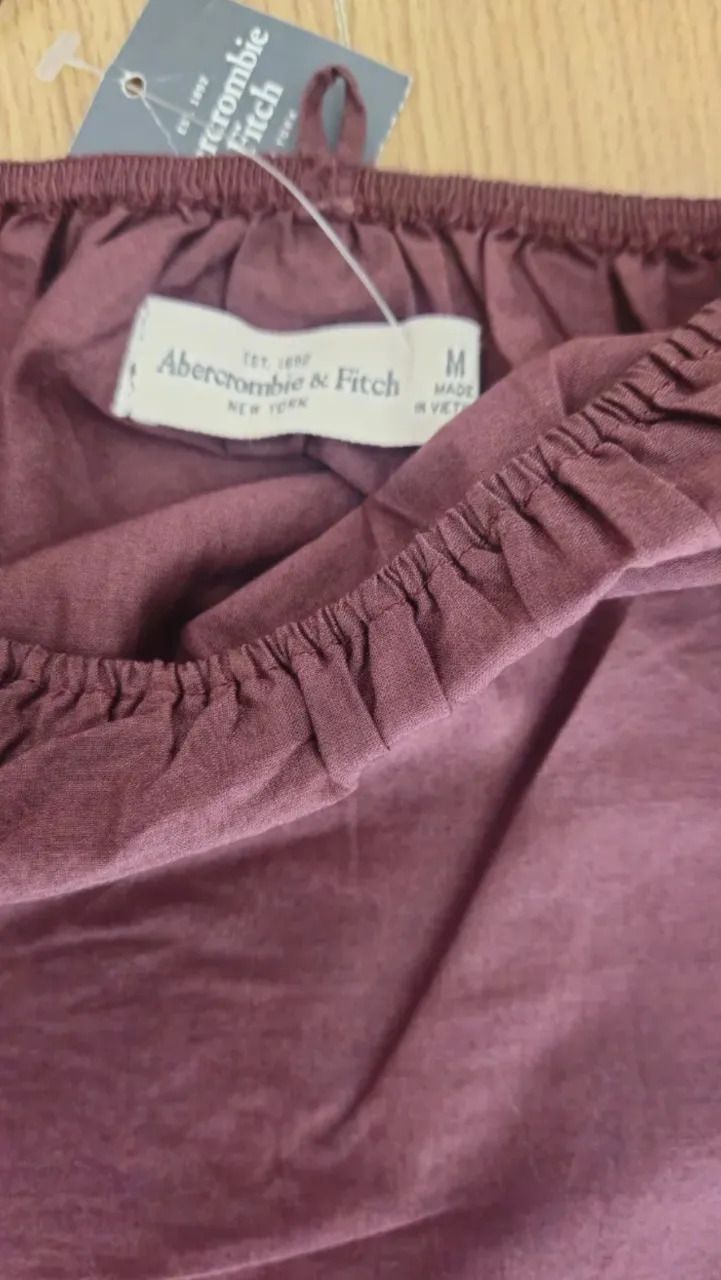 Top Abercrombie & Fitch - Vista 6