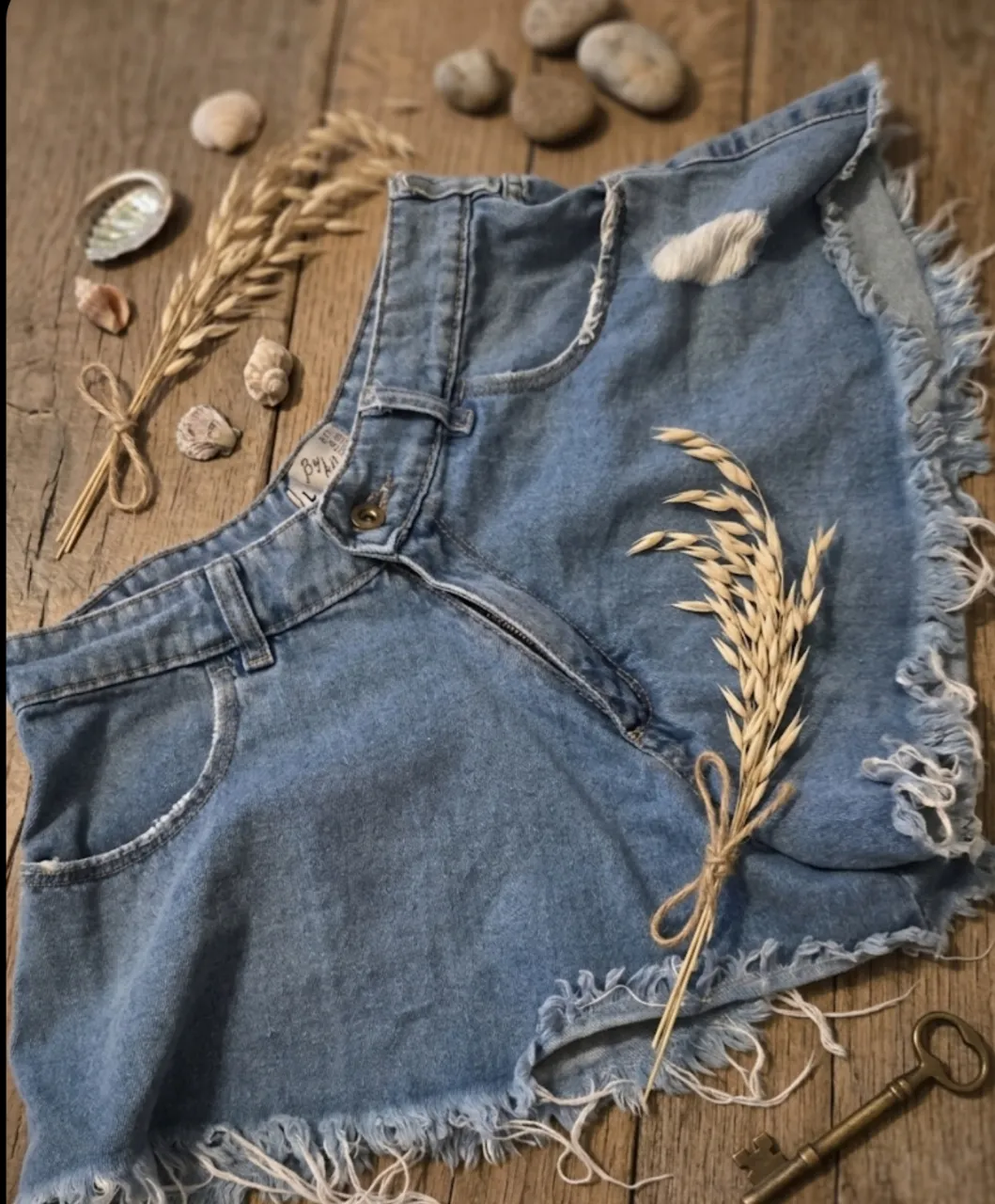 Short By hit - imagen 2