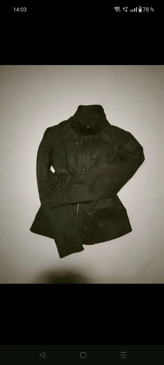 Campera A ≠ - Vista 2