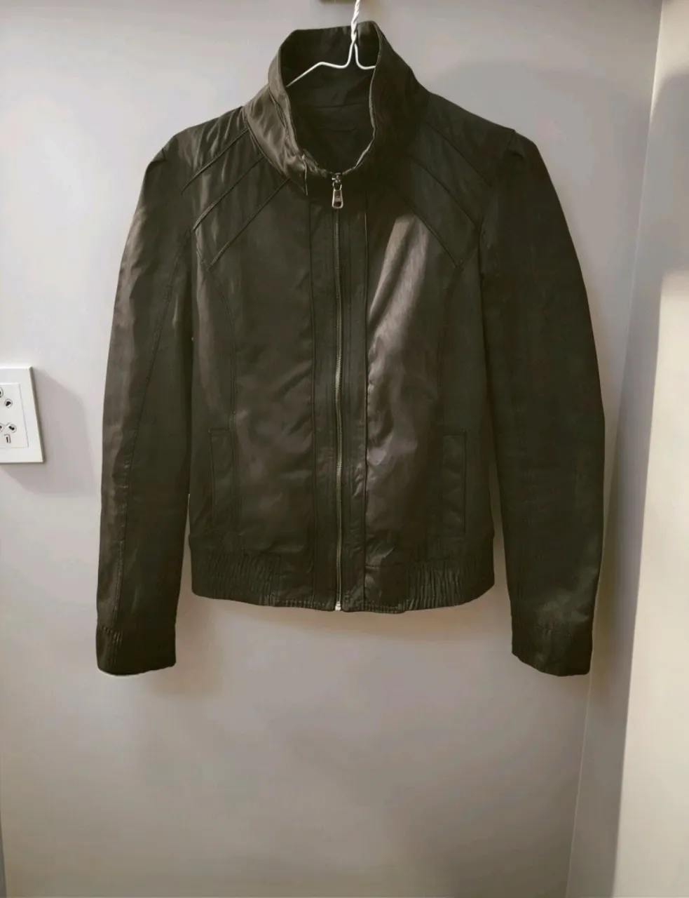 Campera A ≠ - Vista 3