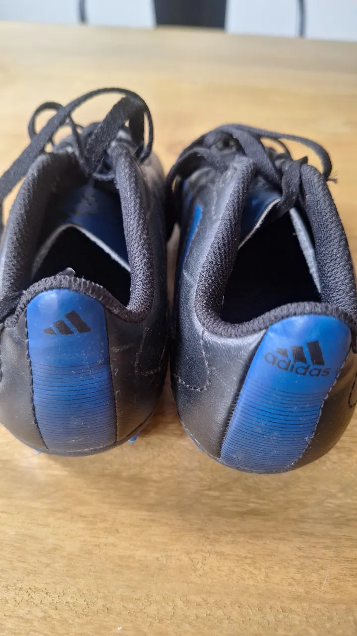 Botín de fútbol adidas - imagen 4